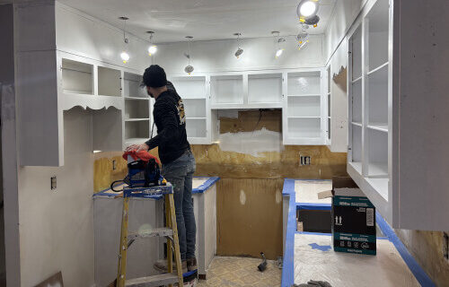 employee working on a kitchen